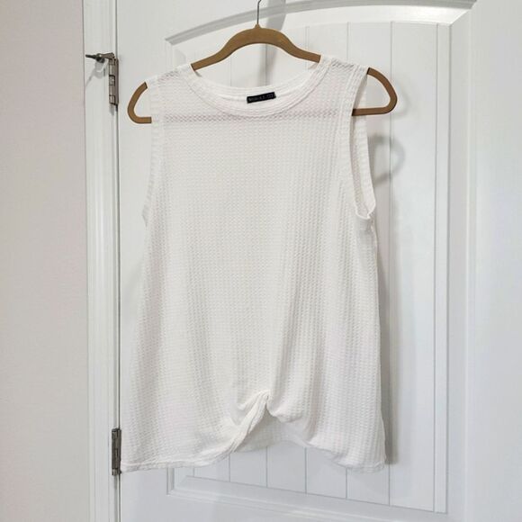MIHOLL Womans White Sleeveless Tank With Front Twist, LARGE - Picture 2 of 6